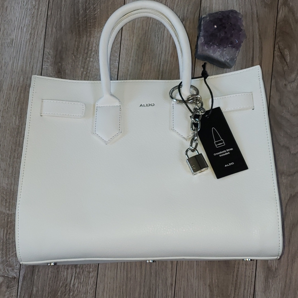 CHIC Aldo bag w/Crossbody strap *NEW*